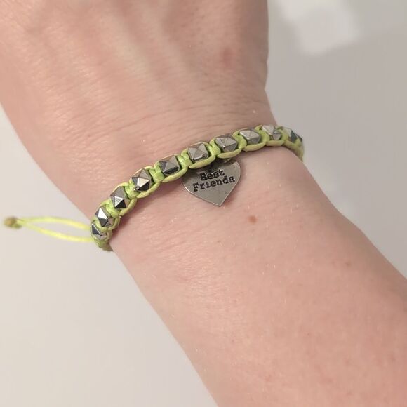 829 Lime Green Strand Silver Beaded Adjustable Slider Bracelet with Silver Charm - Picture 1 of 4